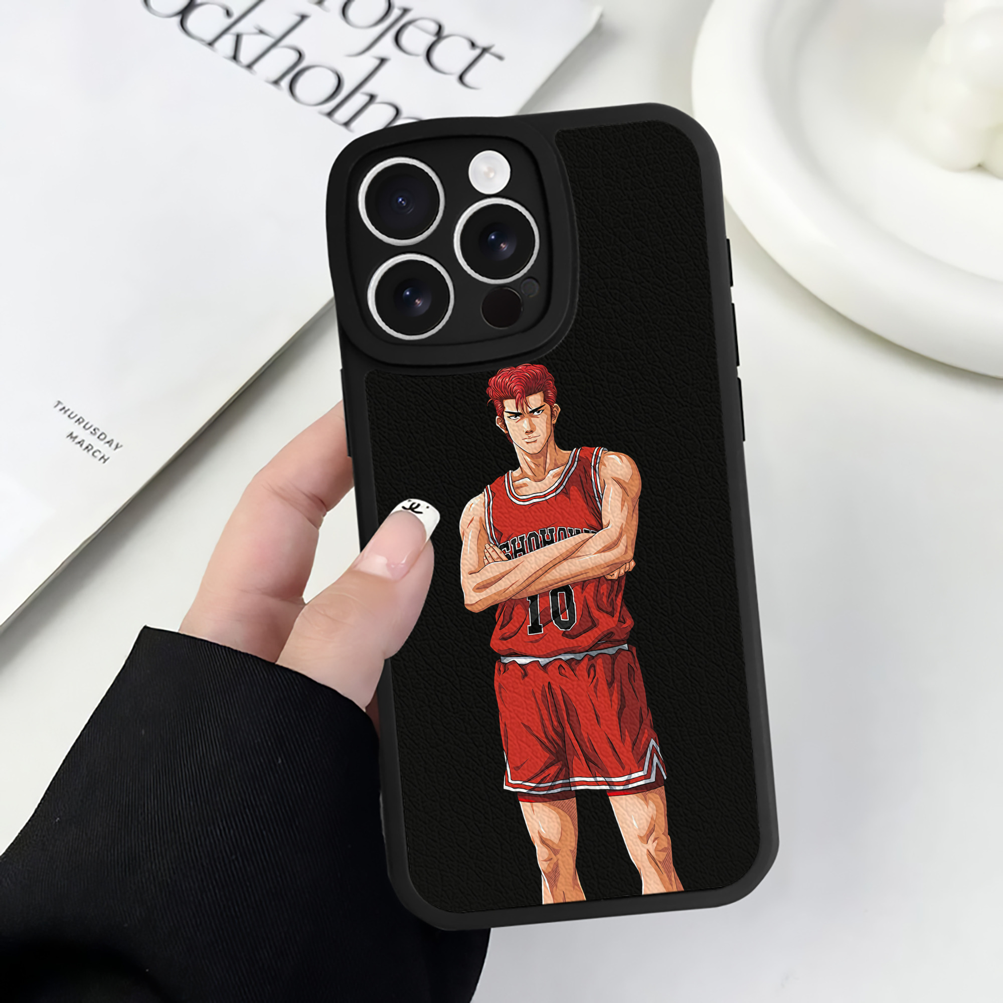 （画像用） SLAM DUNK／スラムダンク 【iPhone 16シリーズ対応】シリコンスマホケース（レザー調） 材質：シリコン
